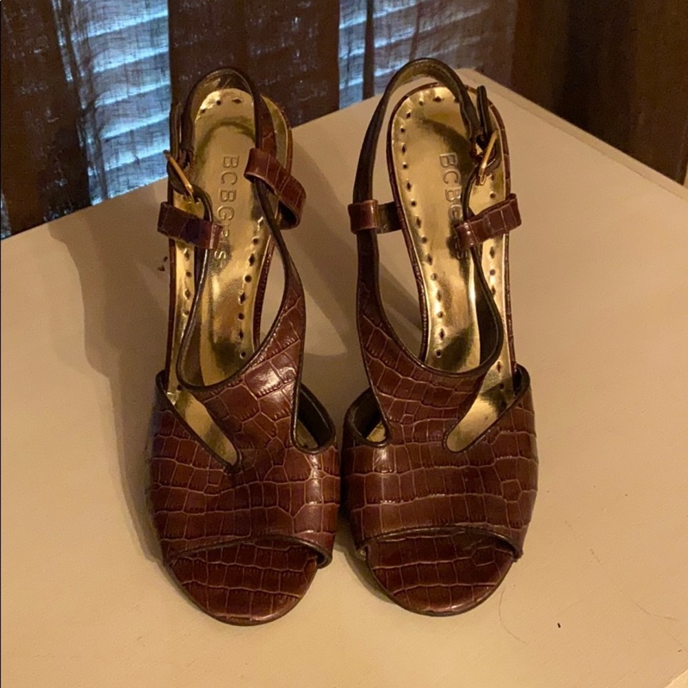 BCBG Girls brown leather shoes
